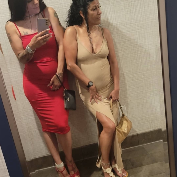 Meet your Posher, Suzanne - Picture 1 of 3